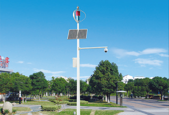 How do solar road lights overcome the challenges of weather changes